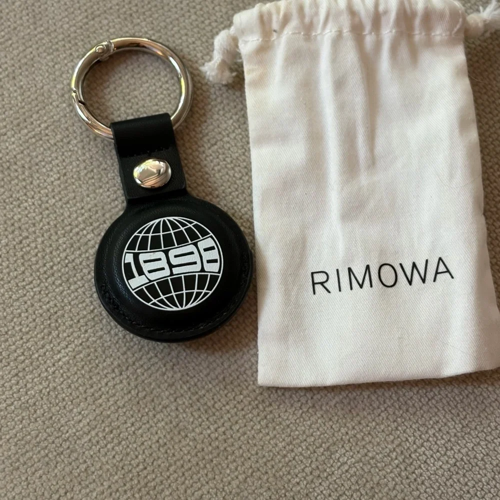 RIMOWA Black Leather AirTag Key Ring with 1898 Globe Logo